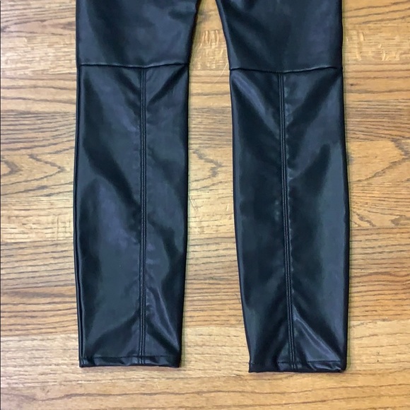 BlankNYC Vegan Leather Pull-On Legging - Picture 5 of 12